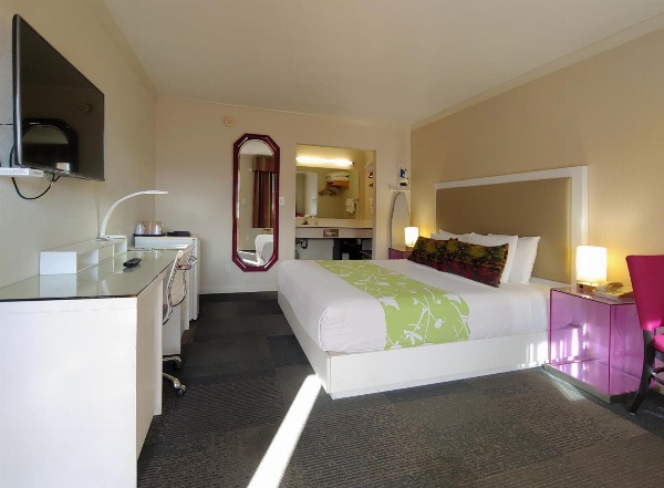 Inn at Golden Gate Main image